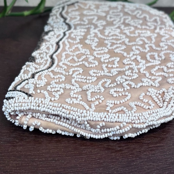 Walborg Vintage Women's Clutch Handbeaded Small Inside Pocket Snap Closure - Picture 12 of 16